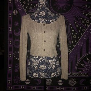 Cropped long sleeve too